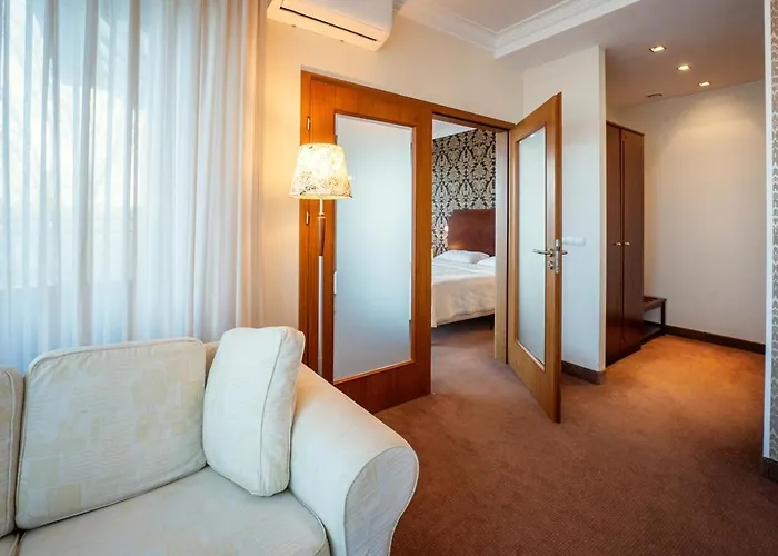 Hotel Kuracyjny & Wellness 3*